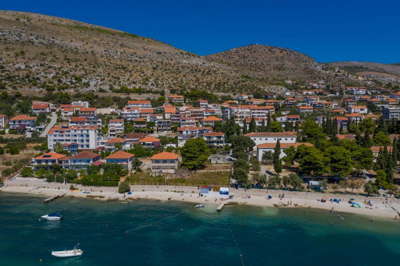 Mar Deluxe Apartments Trogir Exterior photo