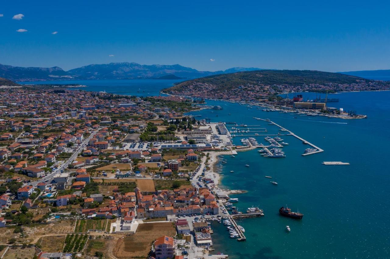 Mar Deluxe Apartments Trogir Exterior photo