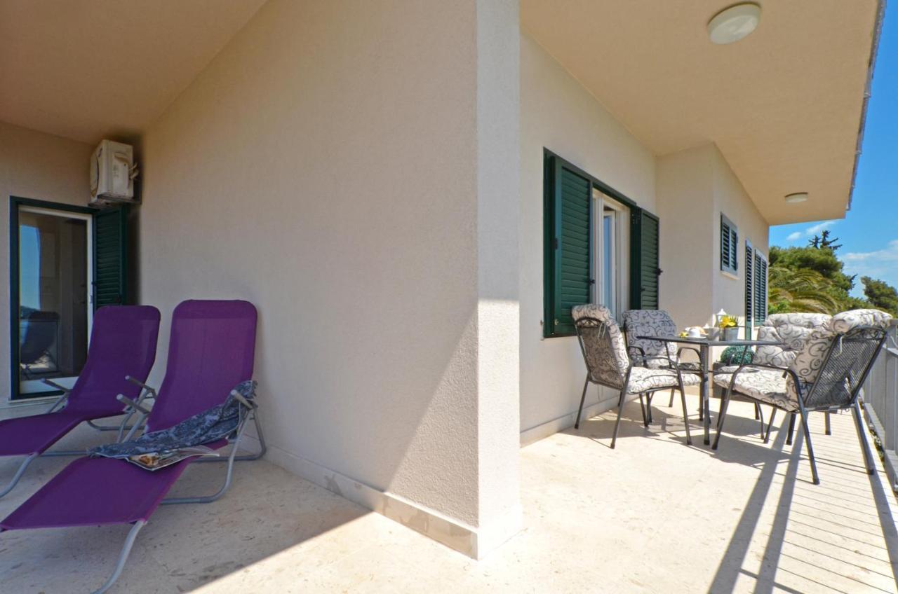 Mar Deluxe Apartments Trogir Exterior photo