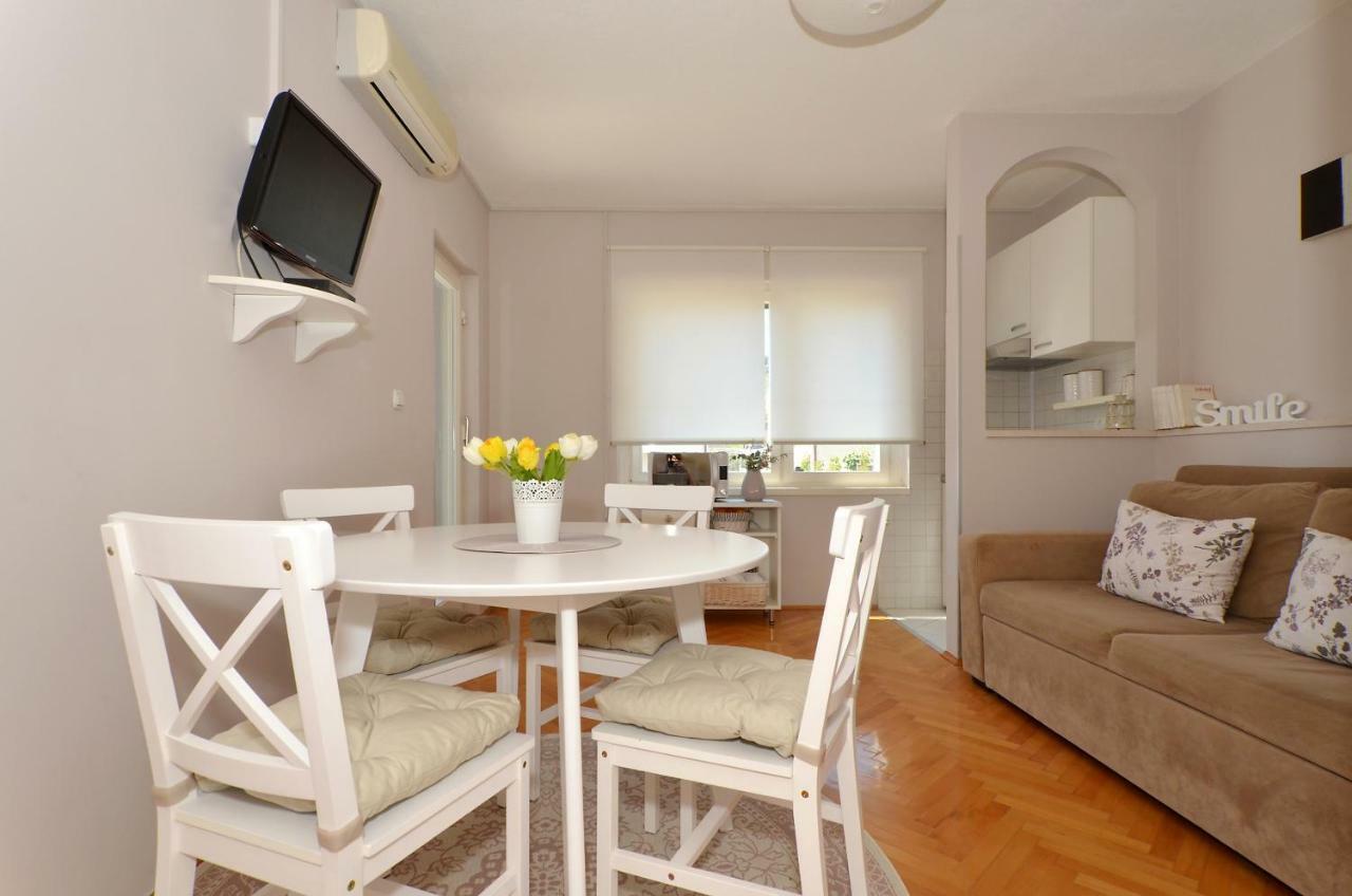 Mar Deluxe Apartments Trogir Exterior photo
